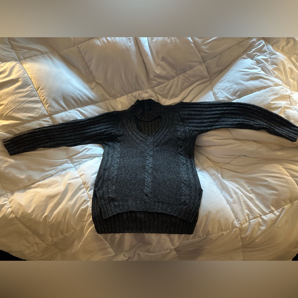 Beautiful Charcoal Sweater-Size Large-No Tag
